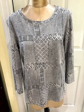 ESCAPE BY HABITAT CLOTHES B&W patterned Women's 3/4 Sleeve crew neck Top XS